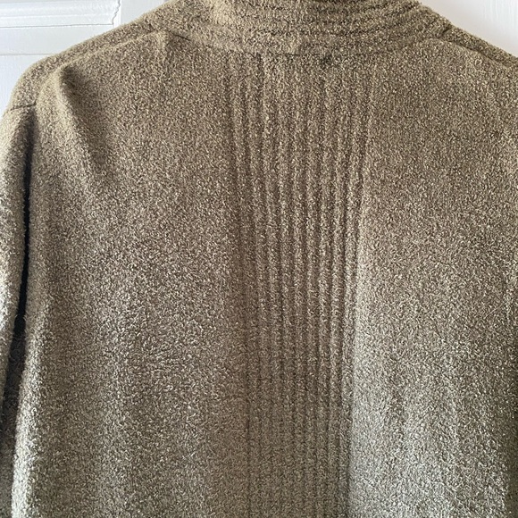 Barefoot Dreams Cardigan - Picture 3 of 10